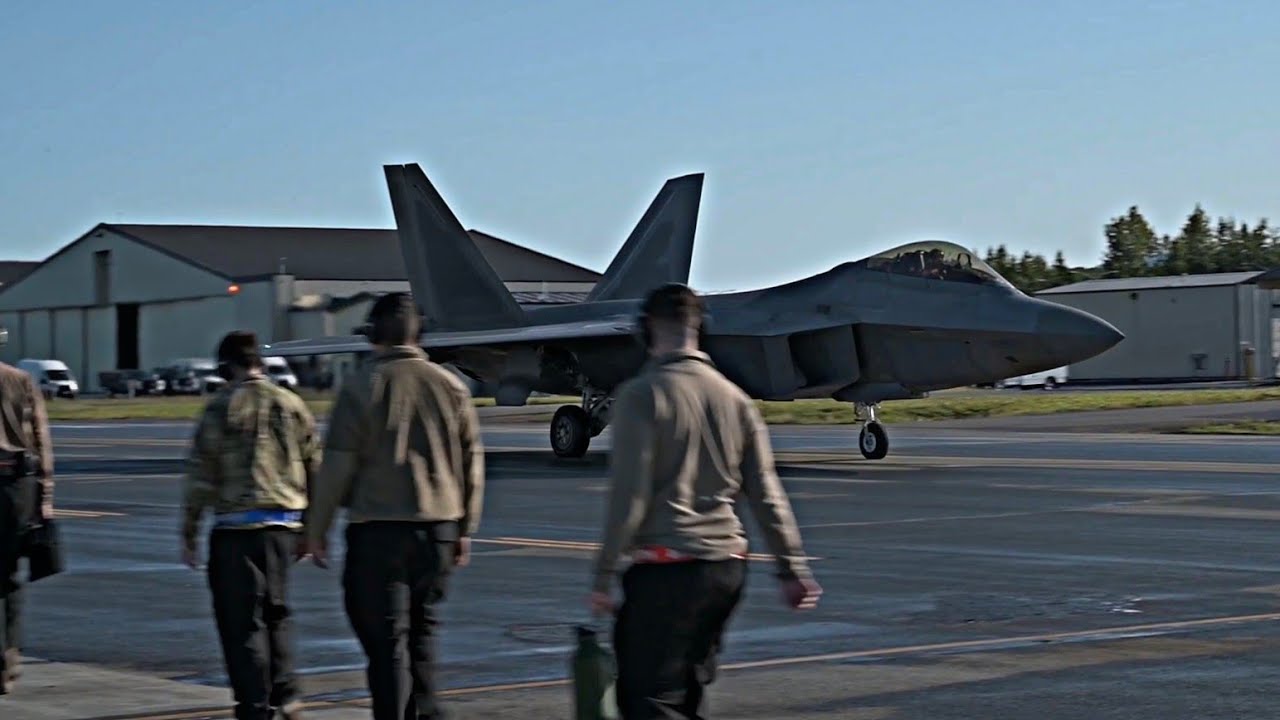 レッドフラッグアラスカ　ドラギンズ F-22 Raptors Prep for RED FLAG-Alaska 2026: Why Nothing Else Flies
