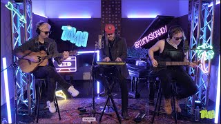 AIRBAG - Por Mil Noches (Live Session con instrumentos de juguete)