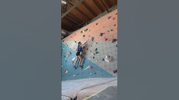Creative Dynamic Move#bouldering #rockclimbing#dynamic#dyno