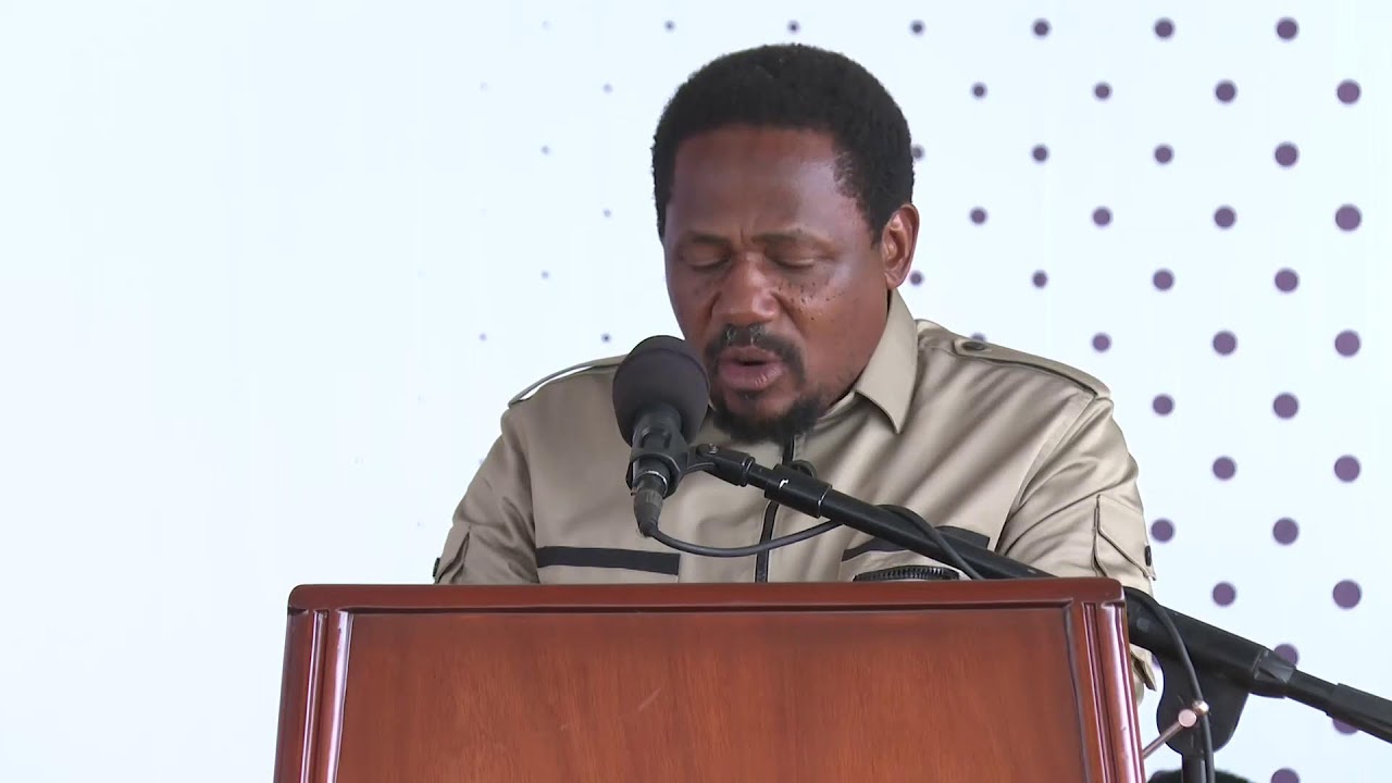 WAZIRI MKUU ANAZUNGUMZA NA WAKAZI WA BABATI MJINI