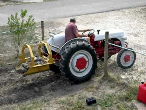 Scoop bucket for tractor