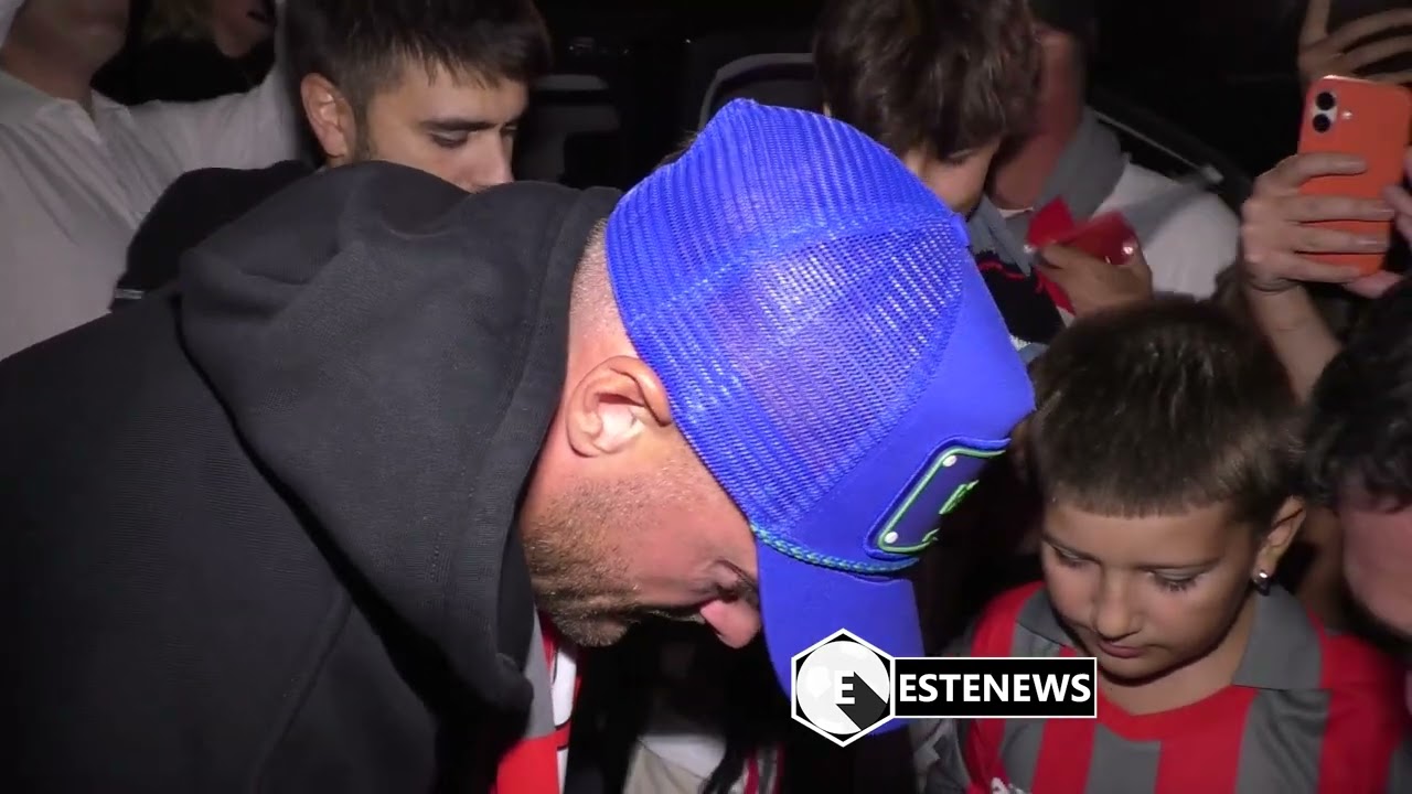 Cremonese,  tutti pazzi per Vardy a Linate: ecco l'inglese travolto dall'affetto dei tifosi