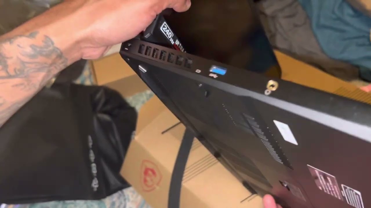 MSI - GP66 Leopard 11UG 15.6" Unboxing