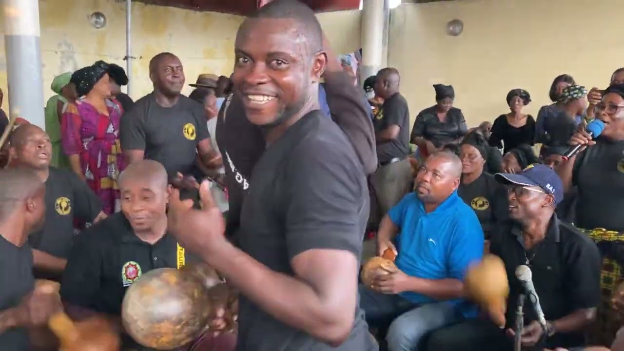 Amey Lekaa aux obsèques du membre Okondza Thierry, 22 juillet 2022.