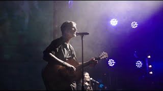 Video thumbnail of "עידן רפאל חביב - נמלטים (LIVE)"