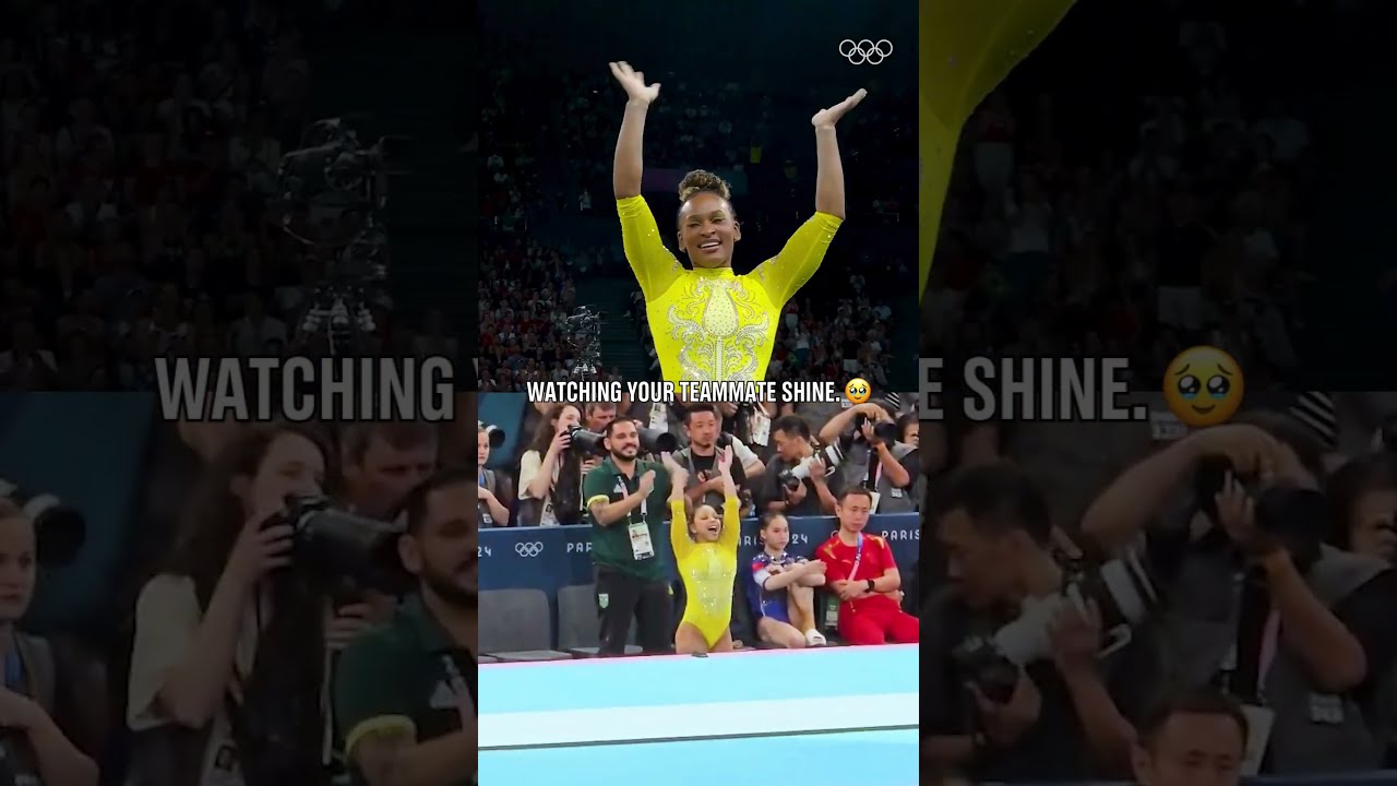 Throwback to Flavia Saraiva cheering on Rebeca Andrade as she nailed her floor routine. ❤️
