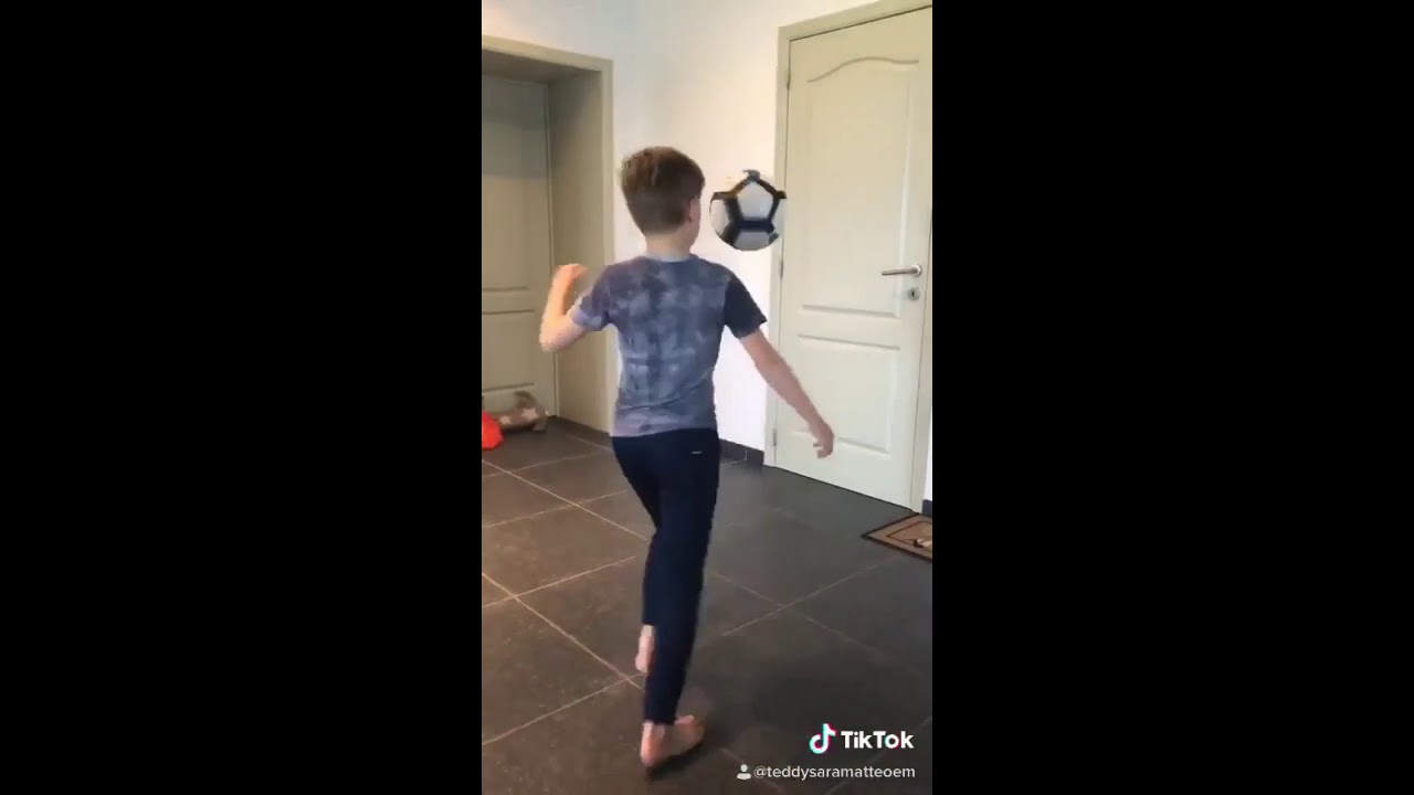 YELLOW LIAM WARMUP WITH FOOTBALL FRIENDS YouTube