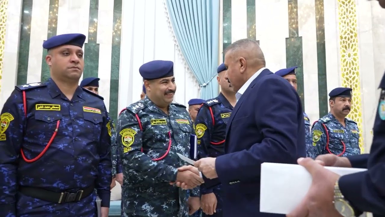 وسط أجواء إيمانية . وزير الداخلية السيد عبد الأمير الشمري يشارك أبطال الشرطة الاتحادية مأدبة الإفطار