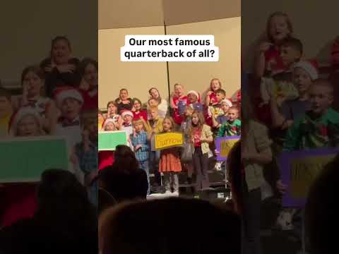 Holiday concert in Chiefs Kingdom 😂 (via Amanda.jarosz/TT)