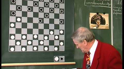 Draughts Lesson by Leen de Rooij in The Netherlands.