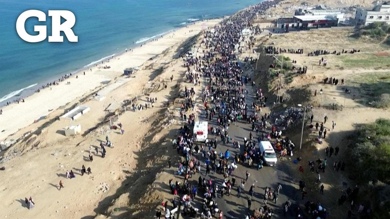 Miles de palestinos comienzan a regresar al norte de Gaza - YouTube