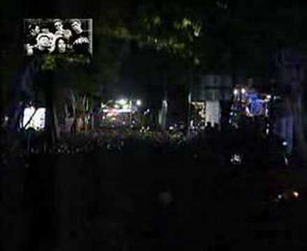 PETERPAN DI DAGO PLASA BANDUNG ( LIVE ) - MENUNGGU PAGI