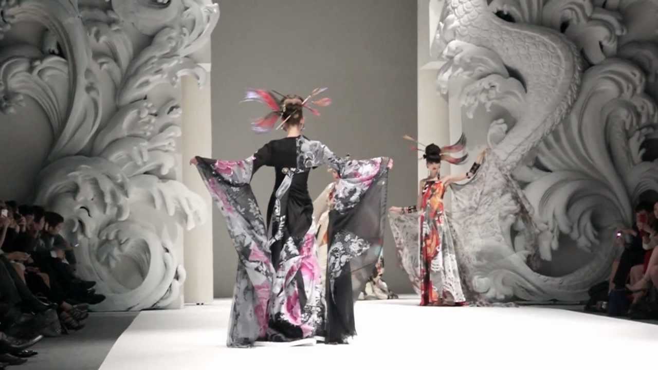 Yumi Katsura 2012 Haute Couture Week Part 2 - YouTube