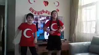 Cesur Kizkuzeni̇yle Tebessüm Söylüyor23Ni̇san Kutlu Olsun