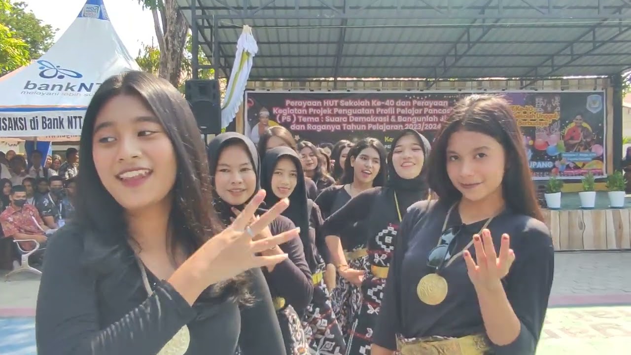 Kegiatan HUT ke-40 SMAN 2 Kupang : TARI