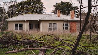 Abandoned late 40s home with unaltered retro features throughout.