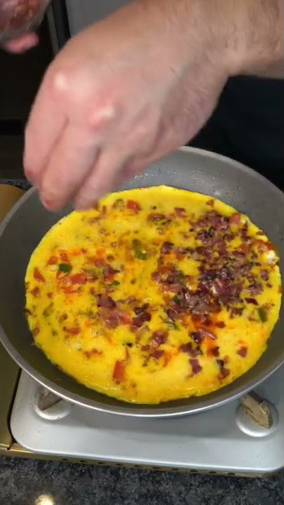 THE BEST OMELLETE IN THE WORLD | THE GOLDEN BALANCE