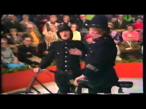 Ryan Davies, Delmie Bryn Jones a Boneddigion y Gân - Ar y Bit gyda'r Bobis