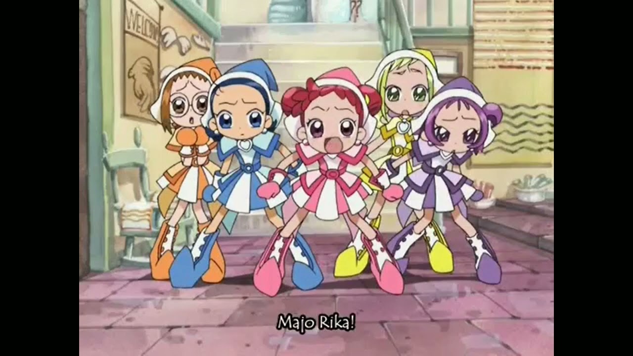 Hana chan spells 2 with Pao chan