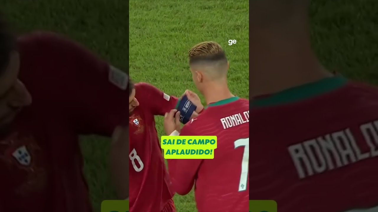 CRISTIANO RONALDO SAI DE CAMPO OVACIONADO PELA TORCIDA | #shorts | ge.globo