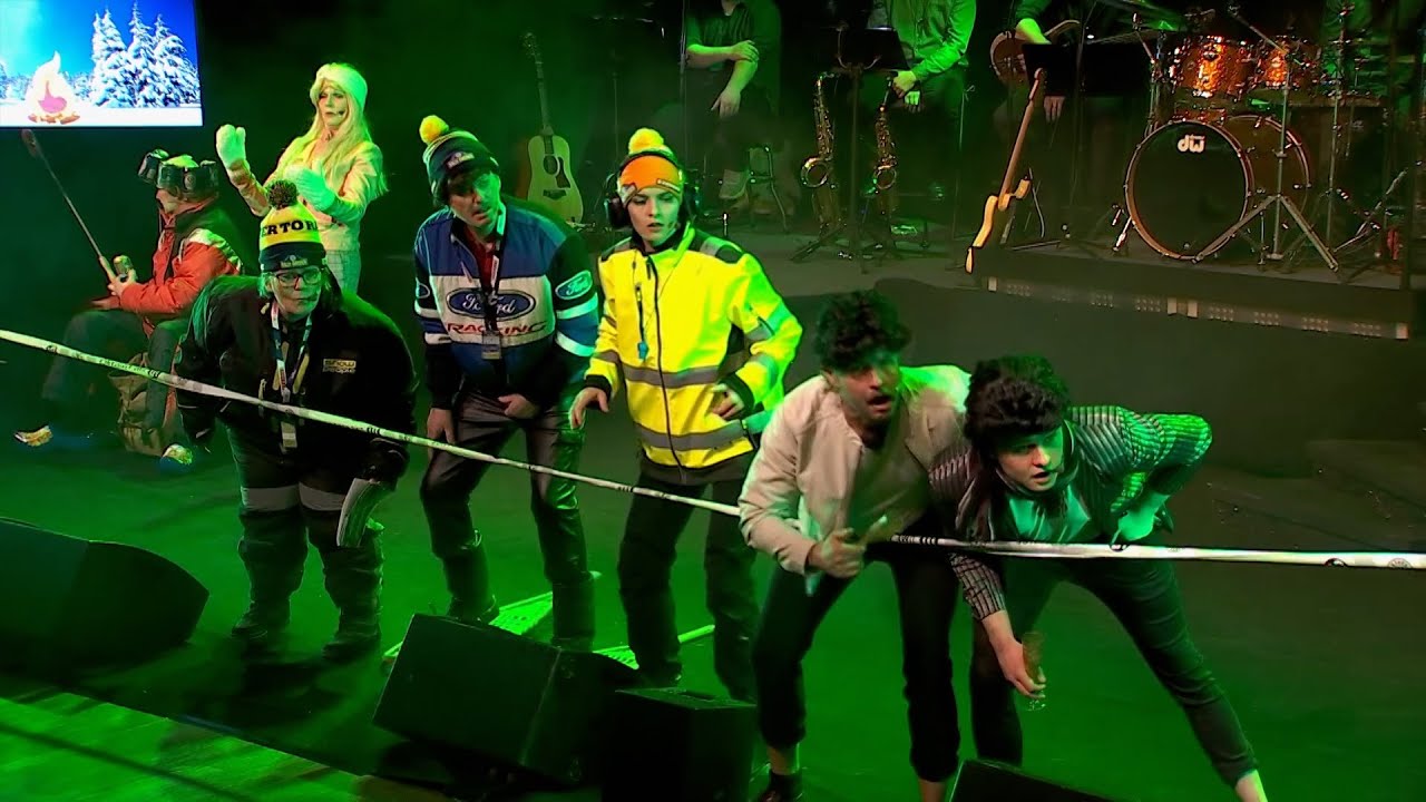 Glada Amatörers Revy I Vindeln. Nyårsrevy 2024 Glitter och Glamour Akt1