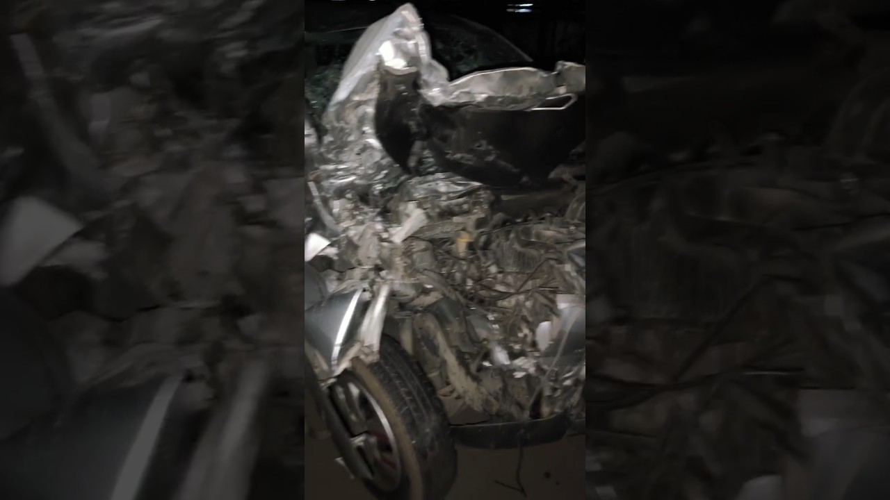 A tragic road accident of renault kwid. 