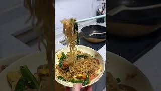 今天又来改善伙食啦 也是吃上水果了#拼多多#炒粉 #太好吃了 #红心李子 #省钱小妙招