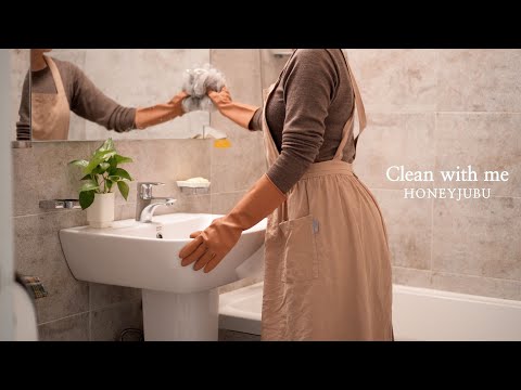 15-minute cleaning routine for a clean bathroom / Eco-friendly cleaning tips