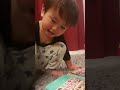 【乗り物】タブレット図鑑に集中する2歳児 #shorts#子供