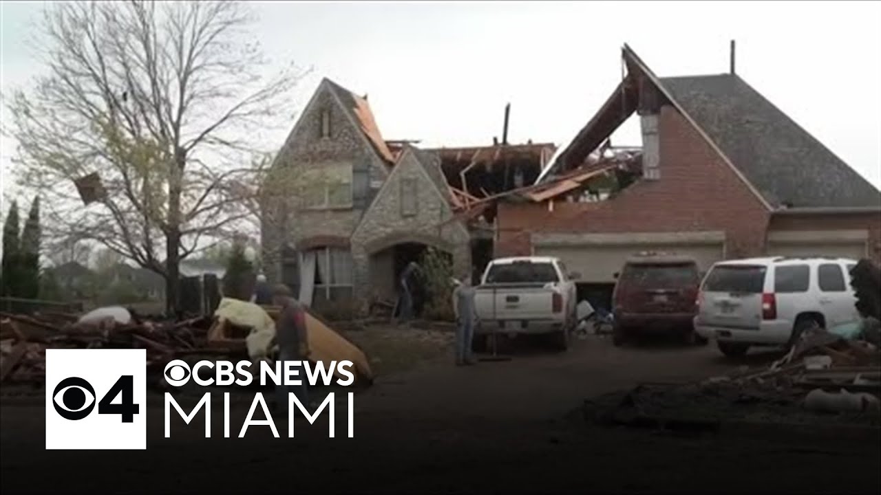 Severe storms sweep across parts of midwest and southern U.S. - YouTube