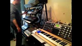 Sunday morning jam 1 (Moog Voyager, Roland Kiwi 106, DSI Tempest, Elektron Octatrack)