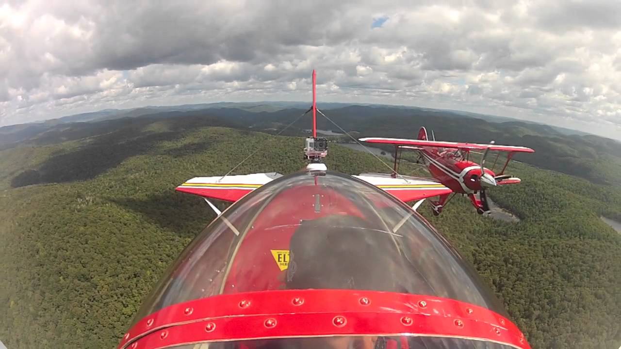 Ultimate 10-200 and Pitts S2B in Formation