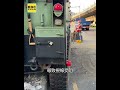 雲豹甲車自撞分隔島撞斷路燈 肇事軍官：座椅突壞#shorts