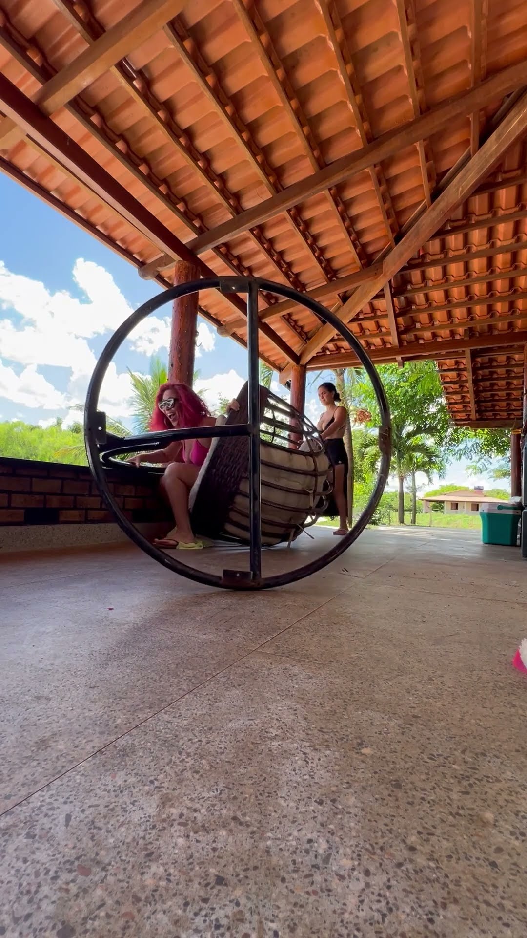 Hanging Chair Fall || ViralHog
