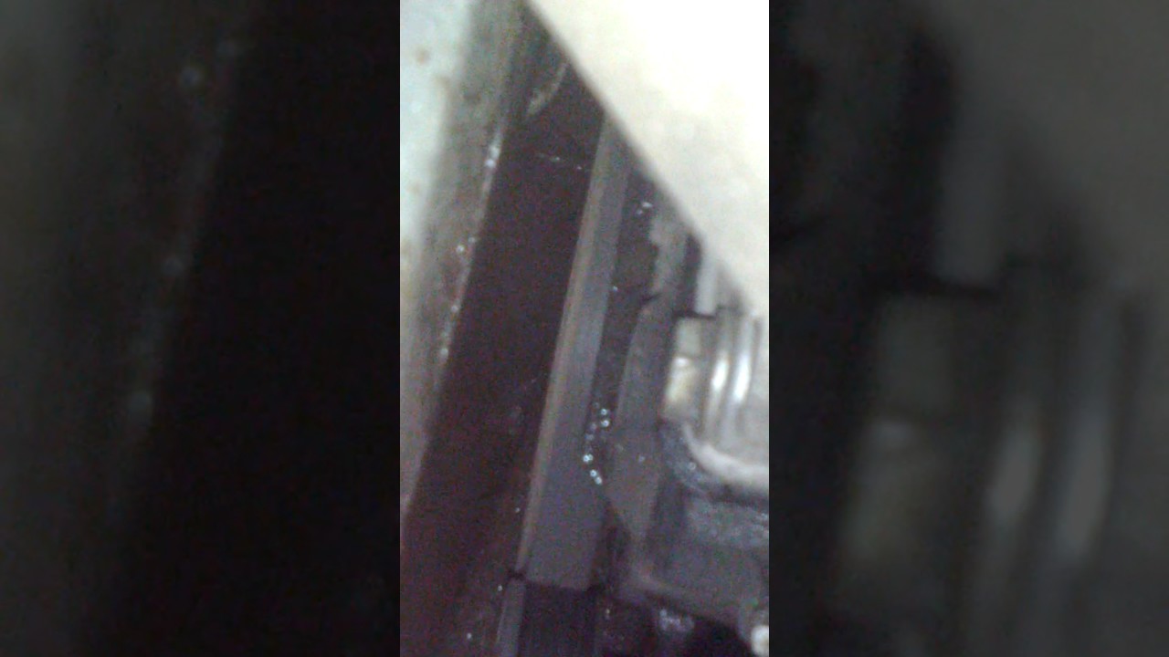 Неисправность шкива коленвала Рено Меган 2 - YouTube