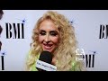 Ana Bárbara es reconocida con el Premio Icono de BMI y sus colegas le rinden tributo