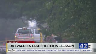 McComb neighbors wait in long lines to get gas after Hurricane Ida