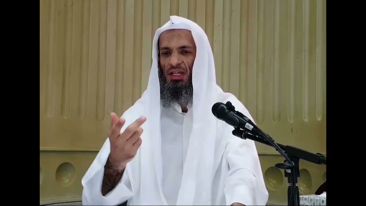آدم عليه السلام رأى رجلا بين عينيه بياض، فقال من هذا يارب؟ | الشيخ ‫خالد إسماعيل‬