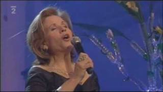 Renée Fleming @ Ave Maria 🔴 LIVE !!! Praha 2009 chords