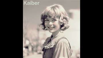 Thumbnail of 【AI動画Kaiber】振り向いて微笑むと指定してみたら・・・turn around and smile, in the style of photo taken on film, film・・・