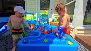 Babies water table Simplay3 Big River and Roads water table 