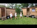 Nie wieder Miete: Deutscher Erfinder baut Zirbenholz Wohnwagen und Sauna: Wohnwagen statt Tinyhaus.