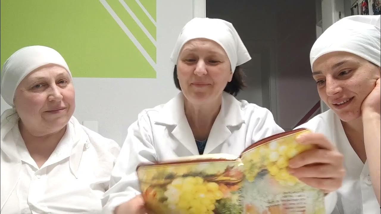 Сестра крестит сестру