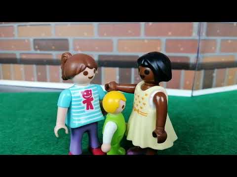 مريم مخلتش خوخه تلعب معها ـ عائلة مريم والسنافر ـ قصص اطفال ـ العاب حمزه 