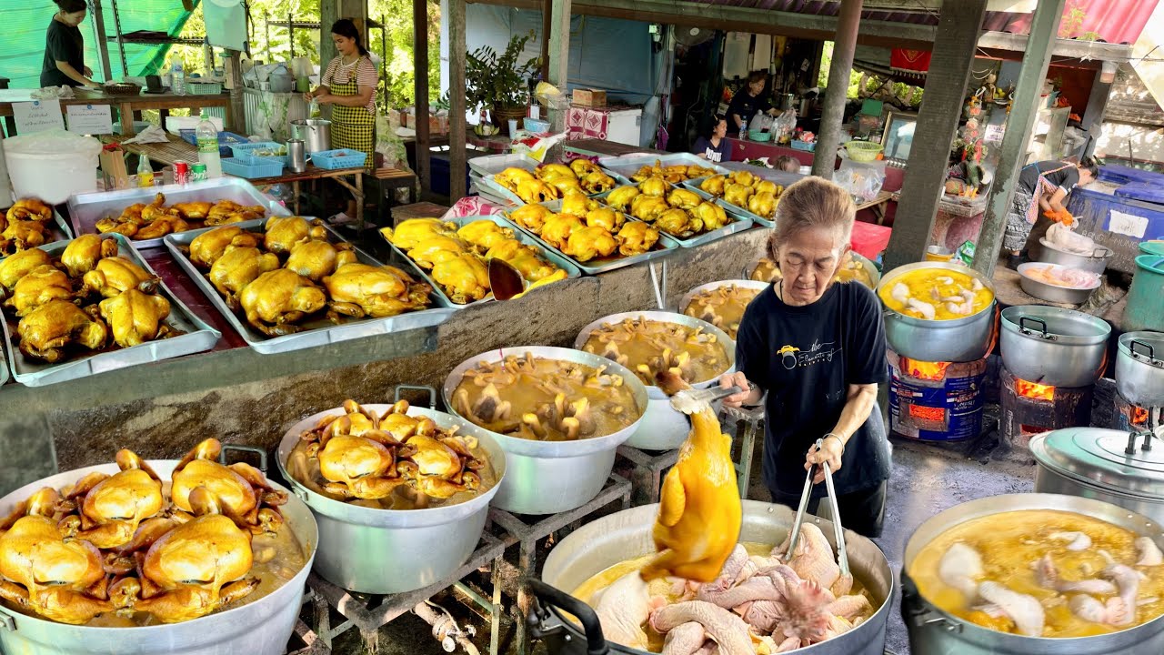 Non Stop Orders! Amazing Auntie Cooks 1000 Ducks & Chicken a Day for 50 Years | Thai Street Food