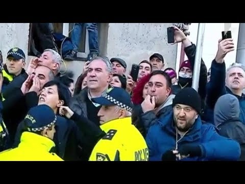 აქცია ეროვნულ ბიბლიოთეკასთან