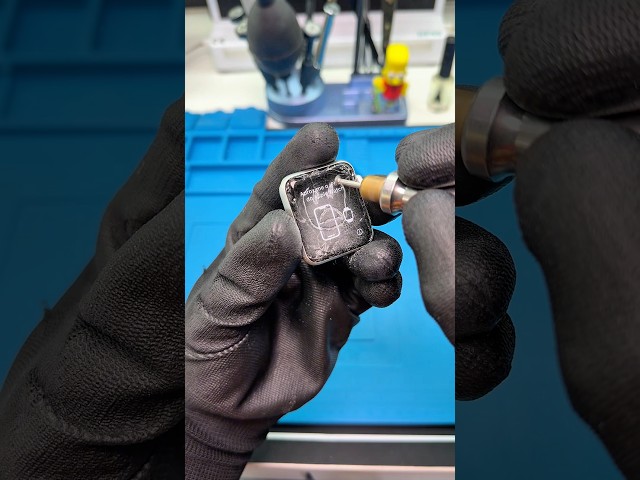 Procedimento de recuperação de uma tela de um Apple Watch com vidro quebrado e Touch sem funcionar