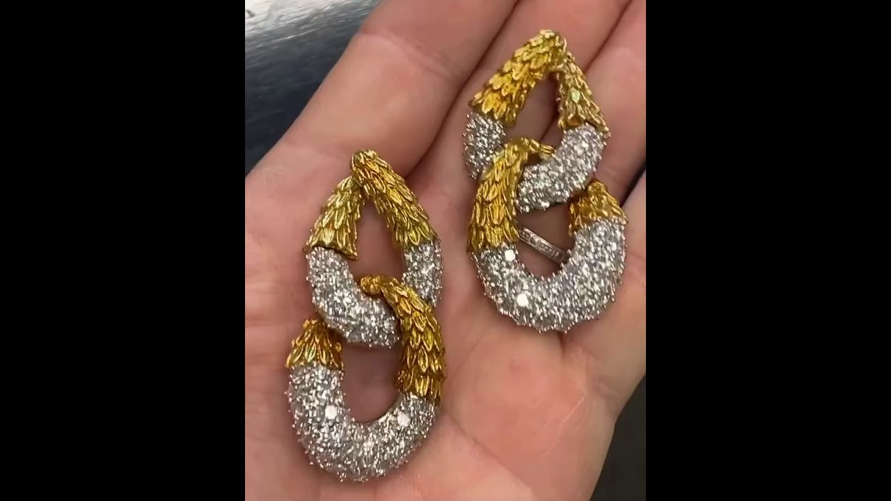 Vintage 1980s Diamond Gold Earrings Estate Jewelry @ oakgem.com