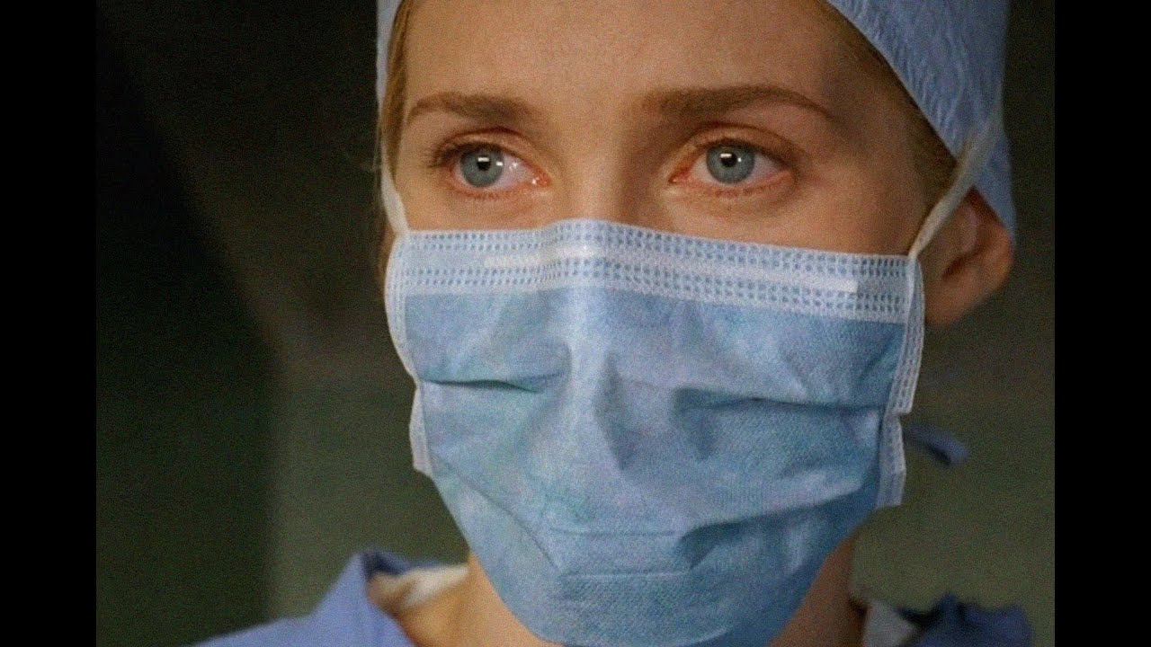 Juliet Burke - 78 - Juliet loses a patient. Goodwin comforts her - LOST