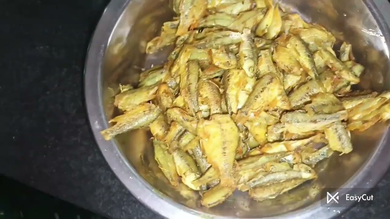 আজ পুঁটি মাছের ঝাঁল রান্না করলাম ভালো লাগলে একটা লাইক দেবেন 